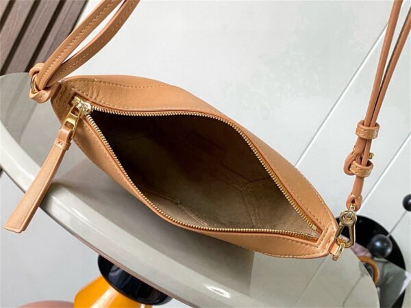 C510PT1X01 (3) Puzzle Fold pouch in shiny nappa calfskin