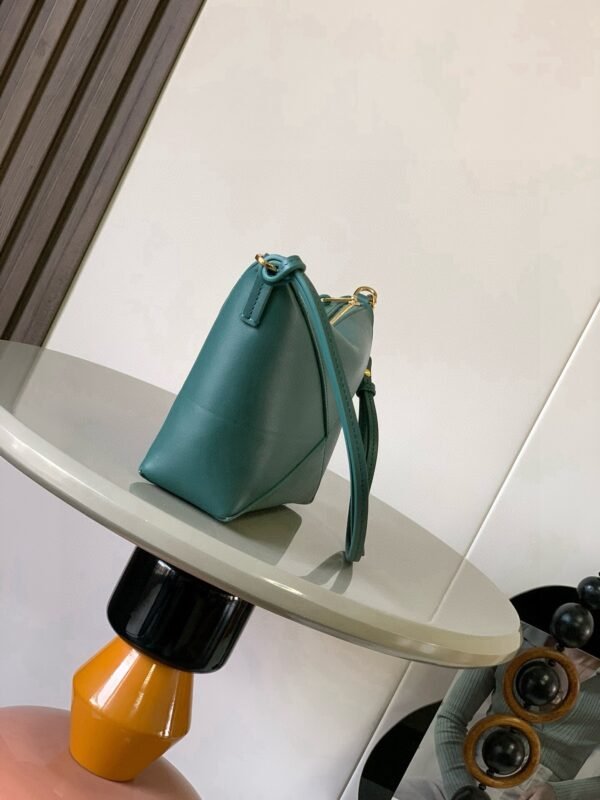 C510PT1X01 (4) Puzzle Fold pouch in shiny nappa calfskin