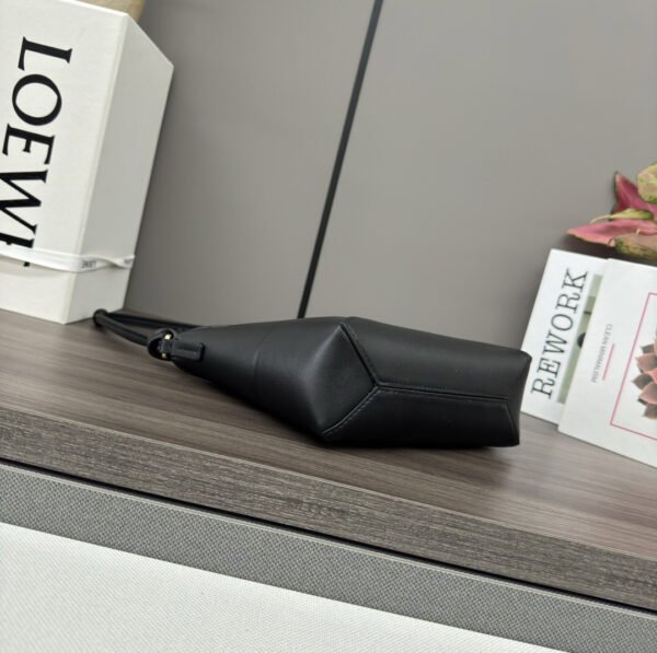 Puzzle Fold pouch in shiny nappa calfskin