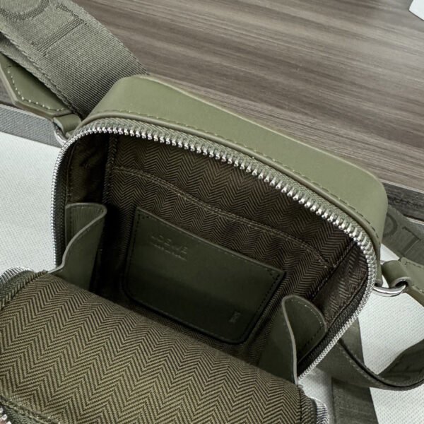 C565S59X01 (6) Vertical crossbody pocket in satin calfskin