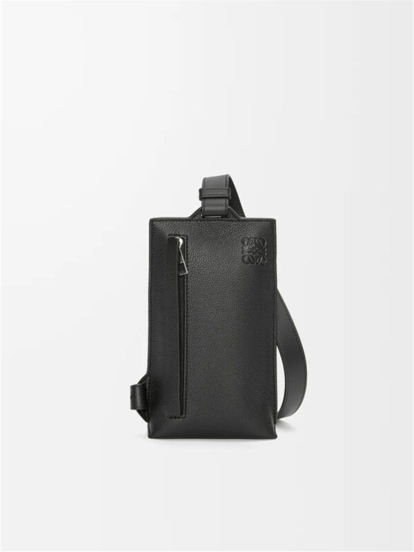 Vertical T Pocket in soft grained calfskin