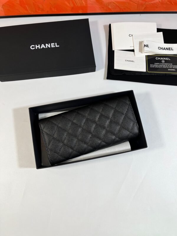 Caviar Quilted Crystal CC Large Gusset Flap Wallet black (5) Caviar Quilted Crystal CC Large Gusset Flap Wallet