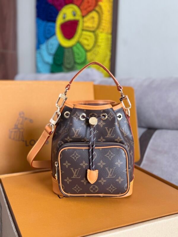 IMG_0320 LOUIS VUITTON Noé Cargo M14017