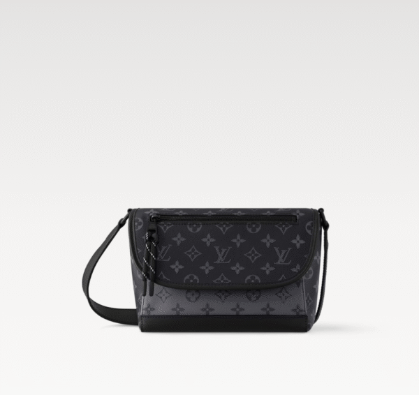 M12681 (1) LOUIS VUITTON Pulse Messenger M12681