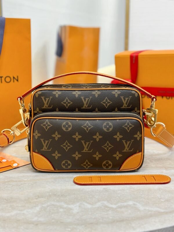 LOUIS VUITTON Nil M14016