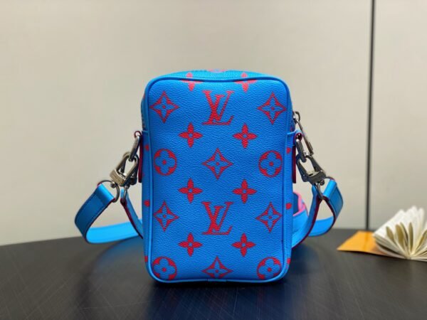 LOUIS VUITTON Danube M14685
