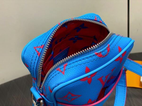 LOUIS VUITTON Danube M14685