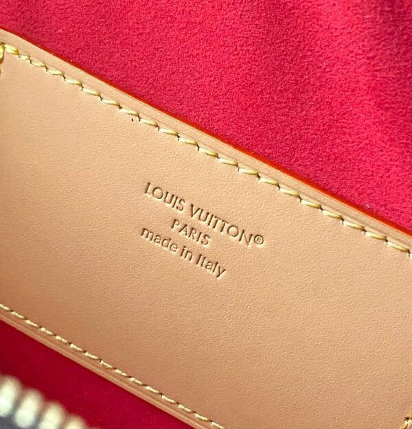 LOUIS VUITTON SS25 Collection LV Fan M14804