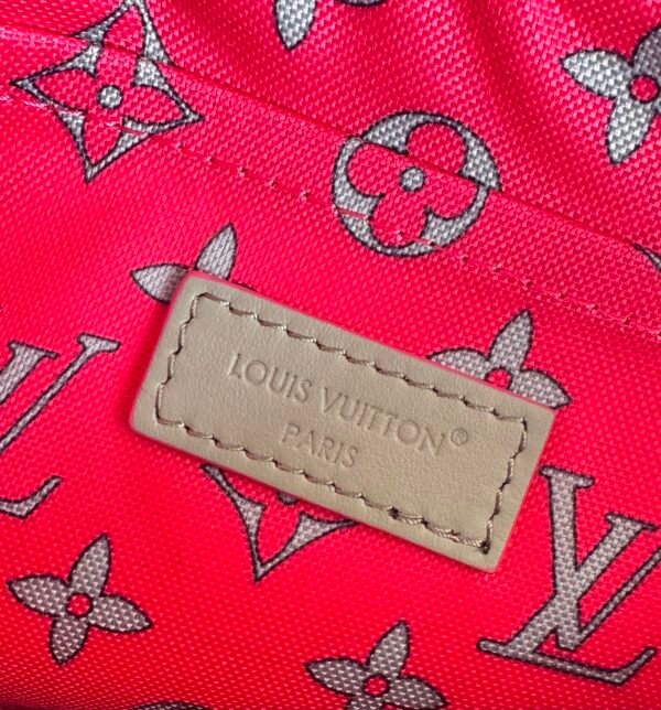 M15024 (10) LOUIS VUITTON Nil messenger bag M15024