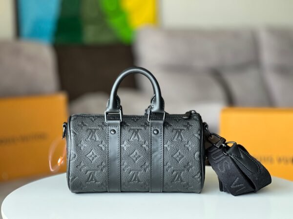 M20900 (4) LOUIS VUITTON Keepall Bandoulière 25 M20900