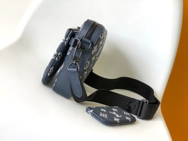 M24753 (2) LOUIS VUITTON Trio Messenger M24753