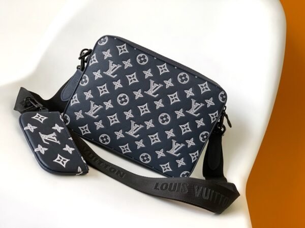 M24753 (3) LOUIS VUITTON Trio Messenger M24753