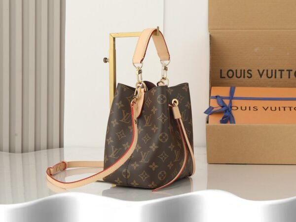 LOUIS VUITTON NéoNoé BB M46581