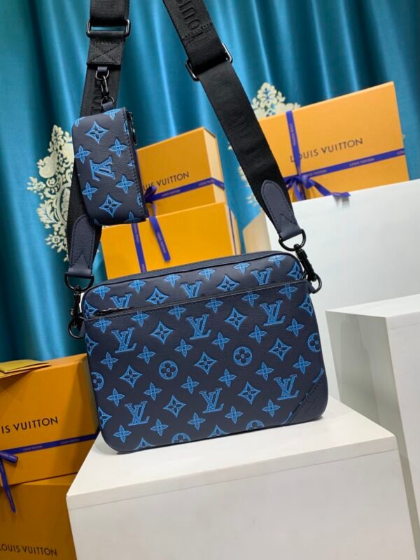 M46604 (2) LOUIS VUITTON Trio Messenger M46604