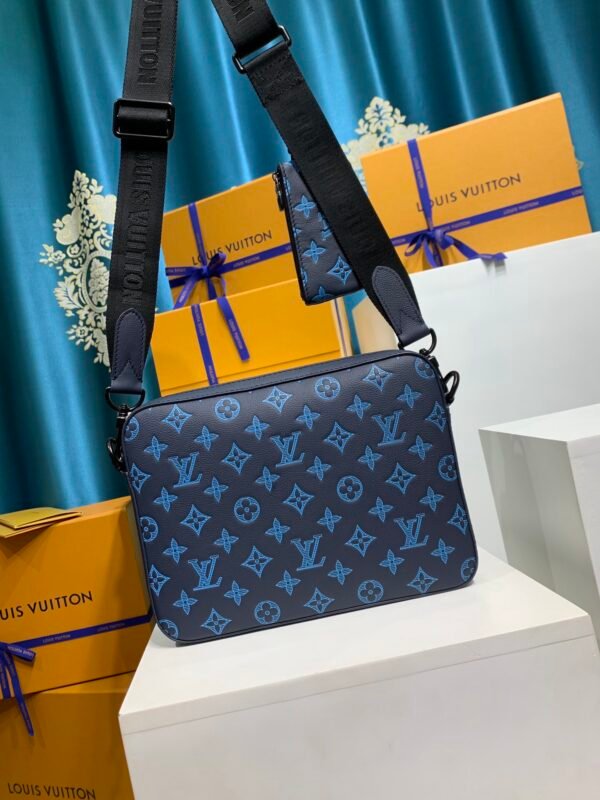 M46604 (3) LOUIS VUITTON Trio Messenger M46604