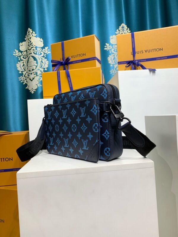 M46604 (4) LOUIS VUITTON Trio Messenger M46604