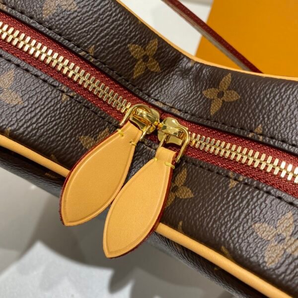Louis Vuitton Game On Coeur M57456