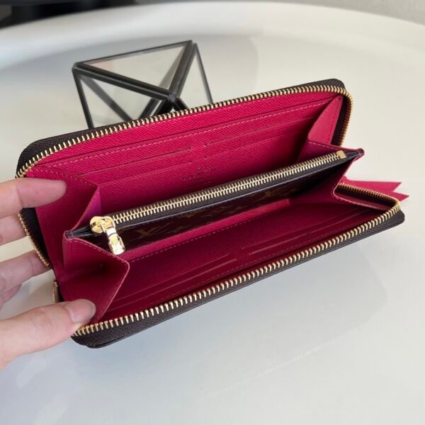 M60742 (1) Clémence Wallet