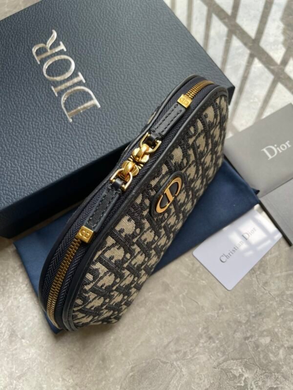 S2124UTZQ_M928 (2) 30 Montaigne Aphrodite Clutch