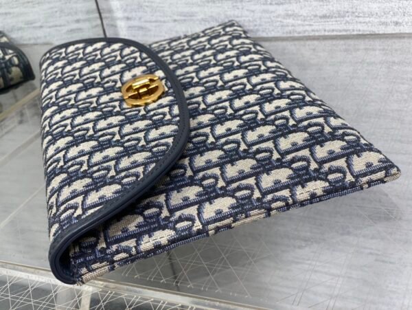 30 Montaigne Avenue Flap Clutch
