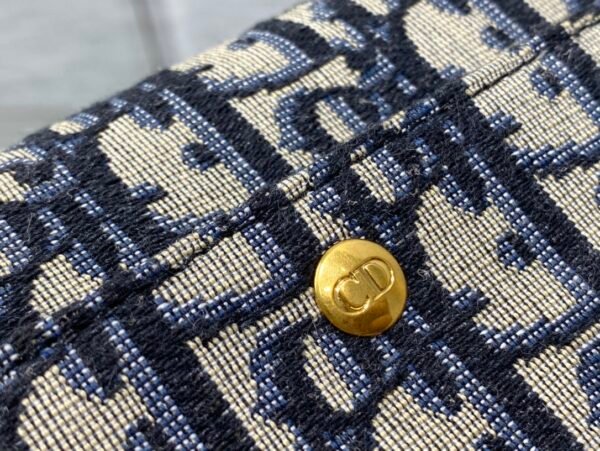 30 Montaigne Avenue Flap Clutch