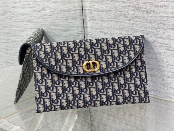 30 Montaigne Avenue Flap Clutch