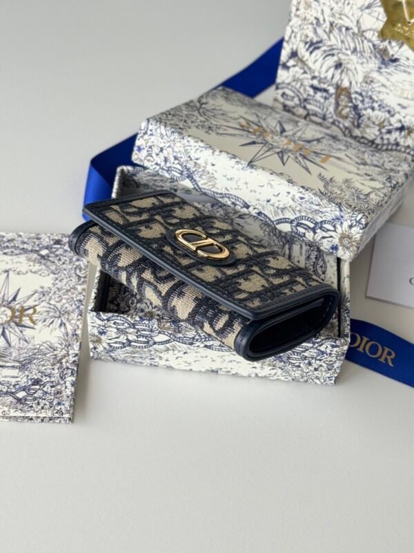 S2300UTZQ_M928 (2) 30 Montaigne Glycine Wallet