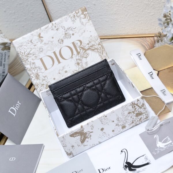 S5130UWHC_M900 (2) Dior Caro Freesia Card Holder