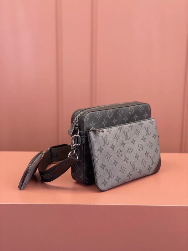 Louis Vuitton Trio Messenger M69443