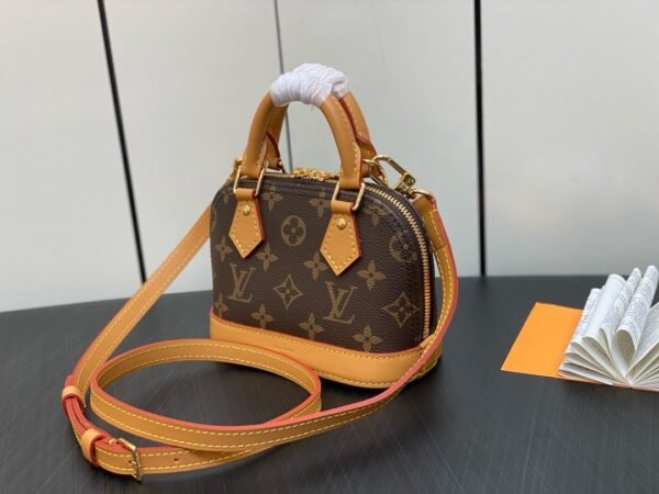 LOUIS VUITTON Nano Alma