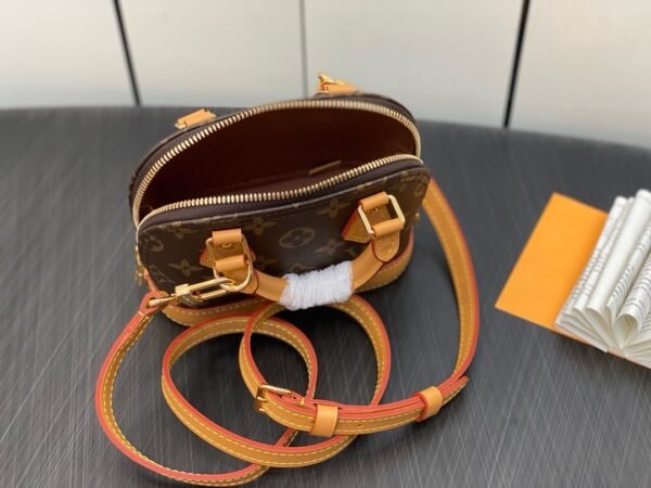 LOUIS VUITTON Nano Alma