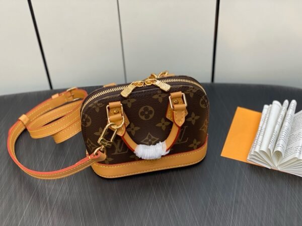 LOUIS VUITTON Nano Alma