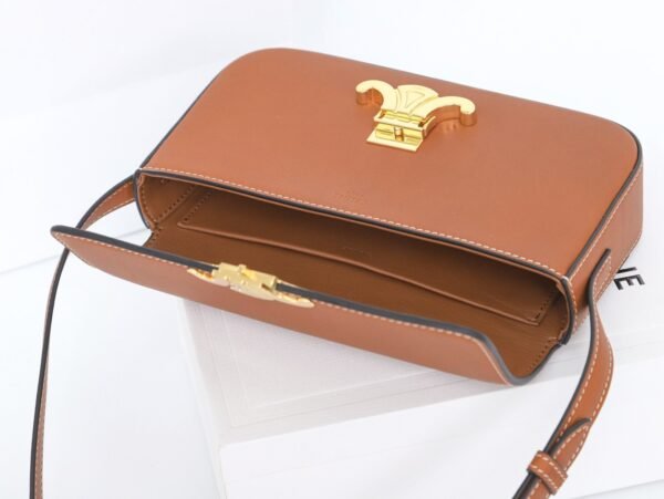 CELINE SHOULDER BAG CLAUDE IN SHINY CALFSKIN - BROWN