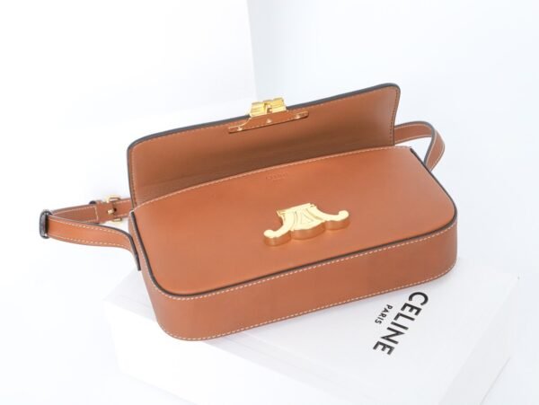 CELINE SHOULDER BAG CLAUDE IN SHINY CALFSKIN - BROWN