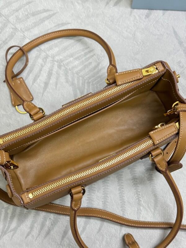 1BA457_2CYS brown (3) Medium Prada Galleria leather bag