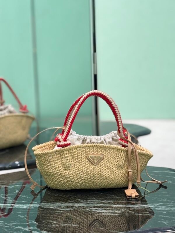 Small crochet bag