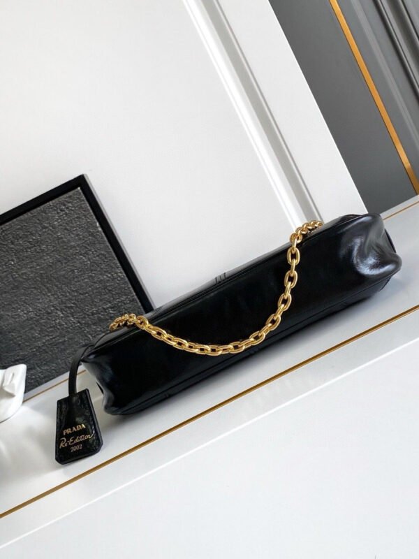 Prada Re-Edition 2002 medium leather shoulder bag