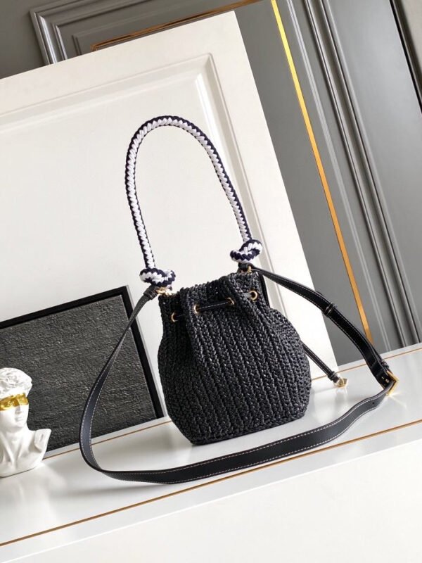 Crochet mini bucket bag