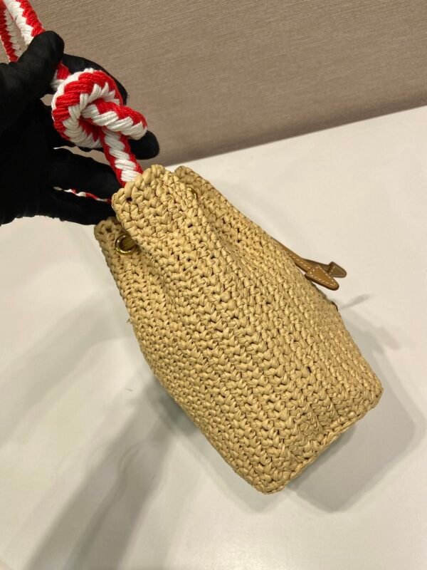 Crochet mini bucket bag