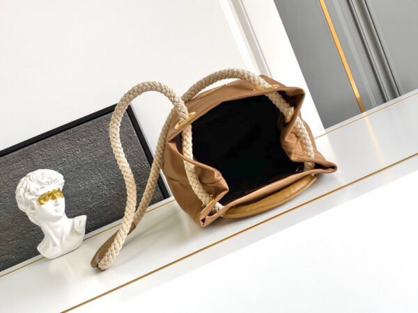 1BE082_2HG8 (6) Prada Mariner Re-Nylon small bucket bag