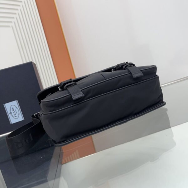 2VD769_2DMH (5) Re-Nylon and Saffiano leather shoulder bag