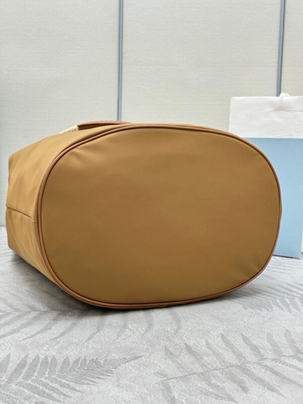 Prada Mariner medium Re-Nylon tote bag