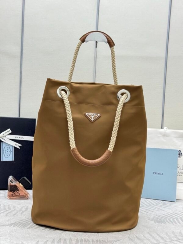 Prada Mariner medium Re-Nylon tote bag