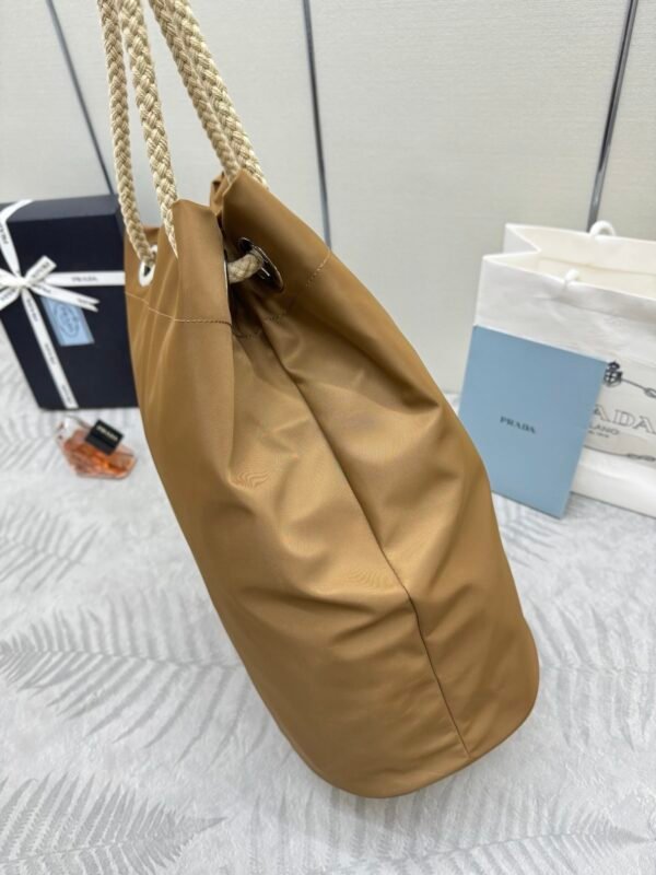 Prada Mariner medium Re-Nylon tote bag
