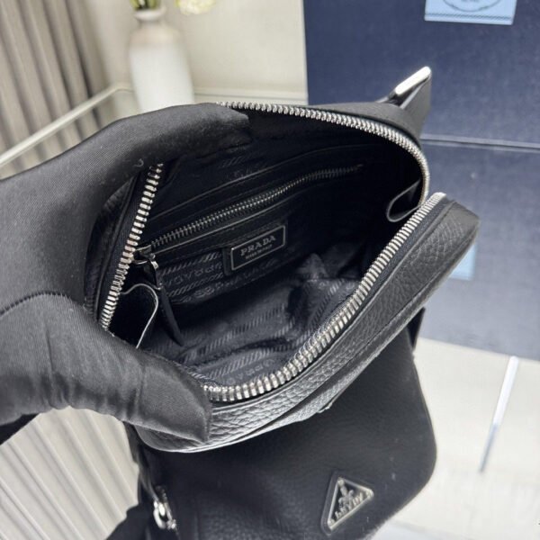 2VH184_2BBE (3) Leather shoulder bag