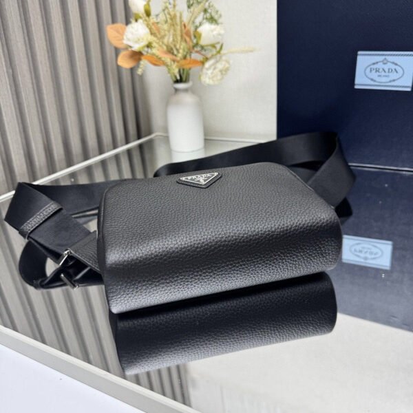 2VH184_2BBE (4) Leather shoulder bag