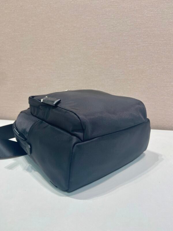 2VZ116_2DMG (1) Re-Nylon and Saffiano leather backpack