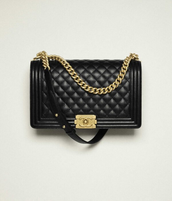 BOY CHANEL LARGE Grained Tote