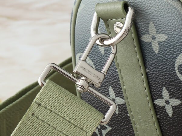 M11591 (2) LOUIS VUITTON Keepall Bandoulière 25 M11591