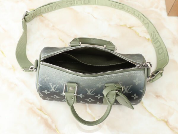 M11591 (4) LOUIS VUITTON Keepall Bandoulière 25 M11591